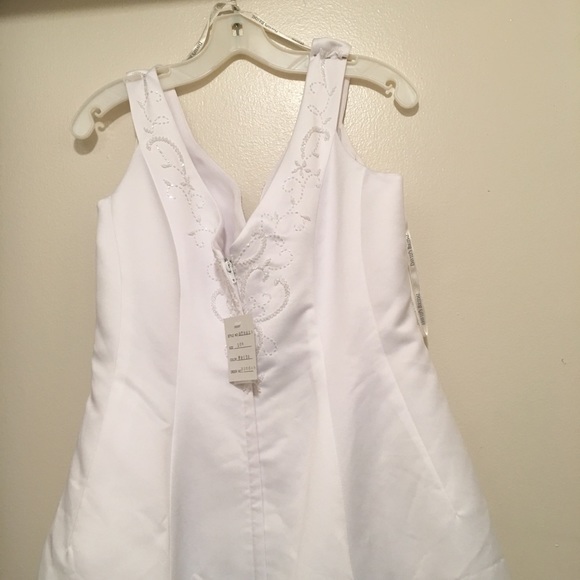 Wedding dress - Picture 3 of 4